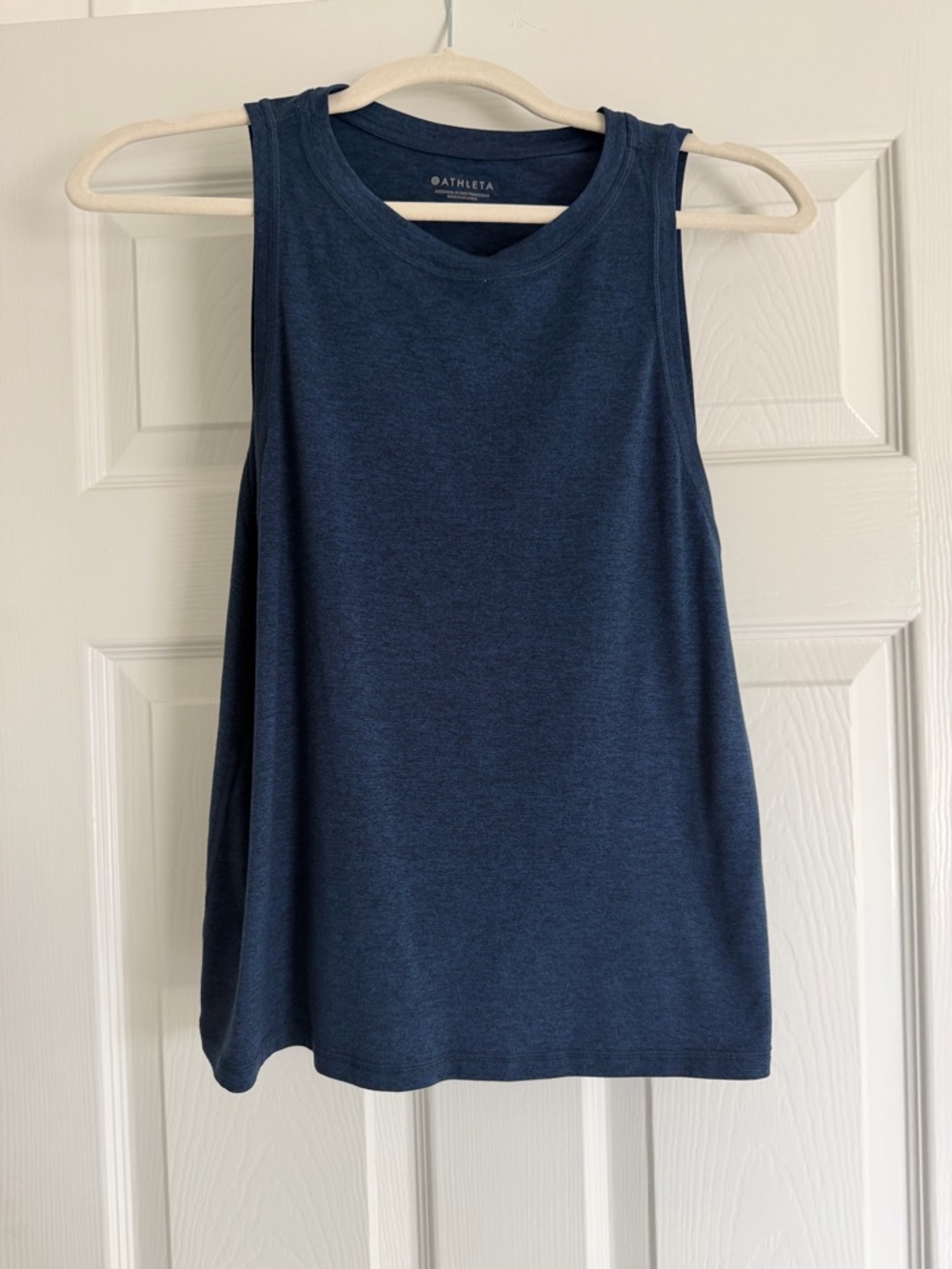 Athleta Women’s heathers Navy Sleeveless Tank Top